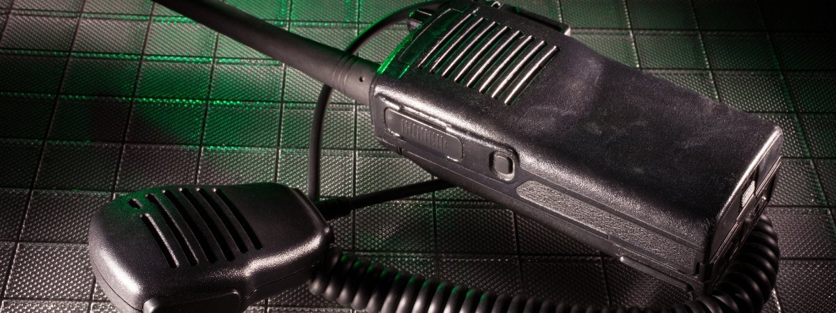 Two-Way Radio vs CB Radio: What’s the Best Choice for Long-Range Communication?
